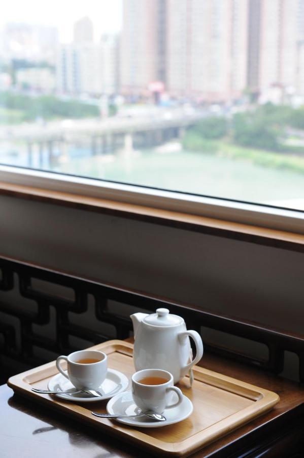 Beautiful Hotel Taipei Синдиен Екстериор снимка