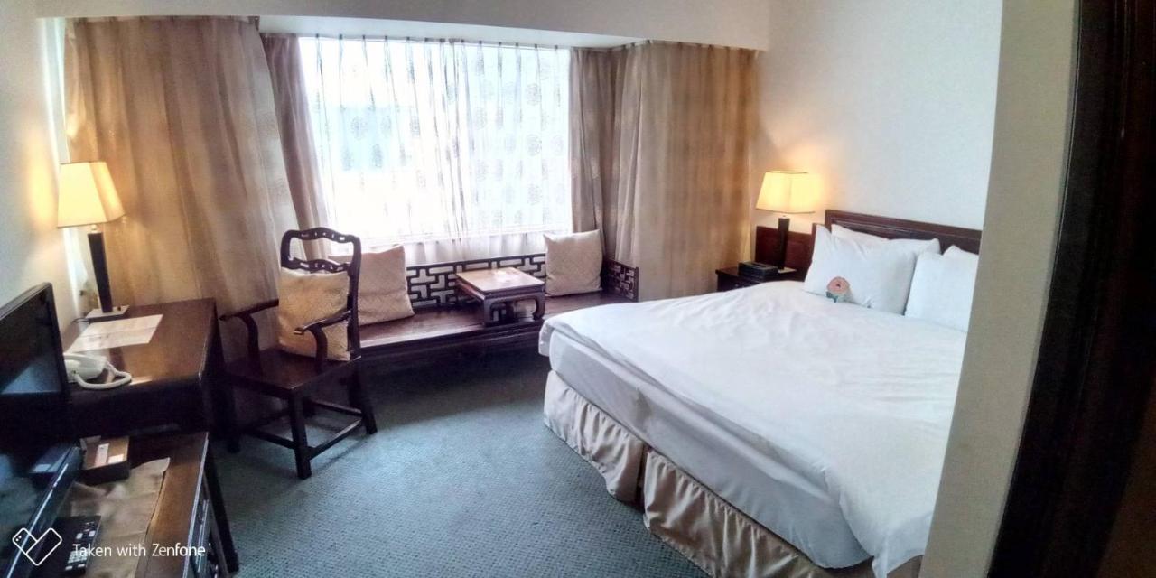 Beautiful Hotel Taipei Синдиен Екстериор снимка