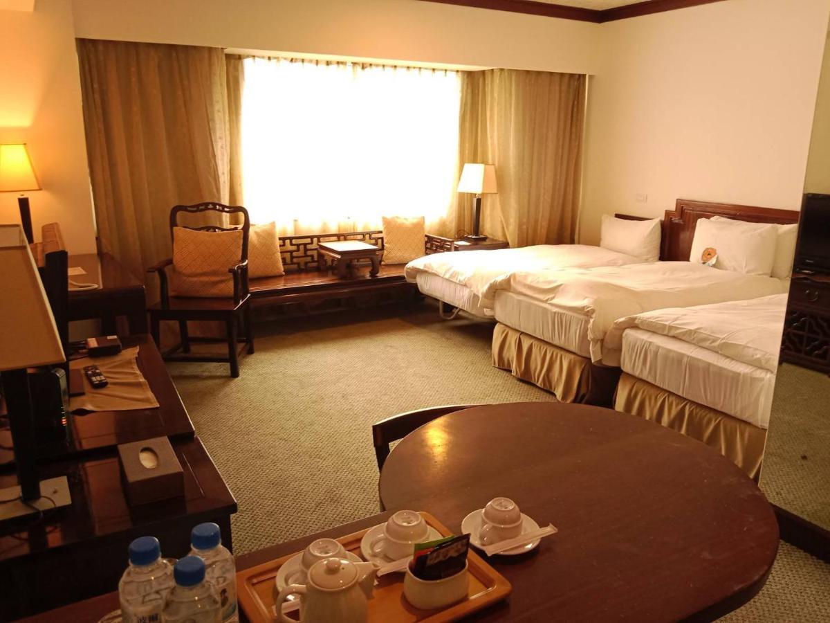 Beautiful Hotel Taipei Синдиен Екстериор снимка