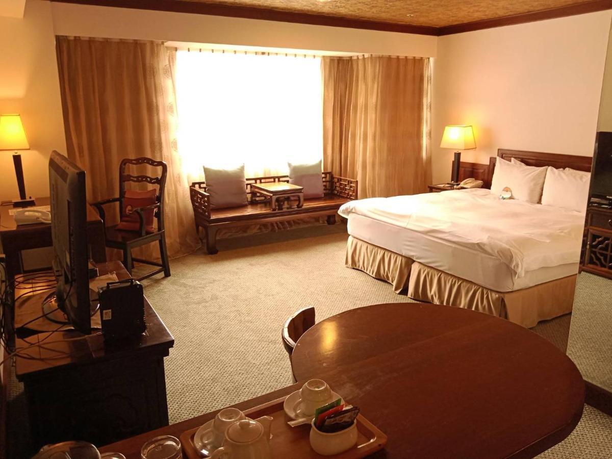 Beautiful Hotel Taipei Синдиен Екстериор снимка