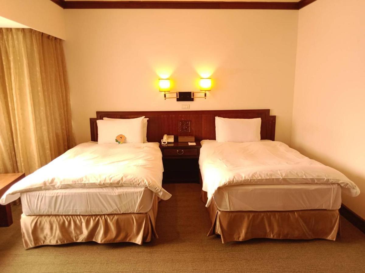 Beautiful Hotel Taipei Синдиен Екстериор снимка
