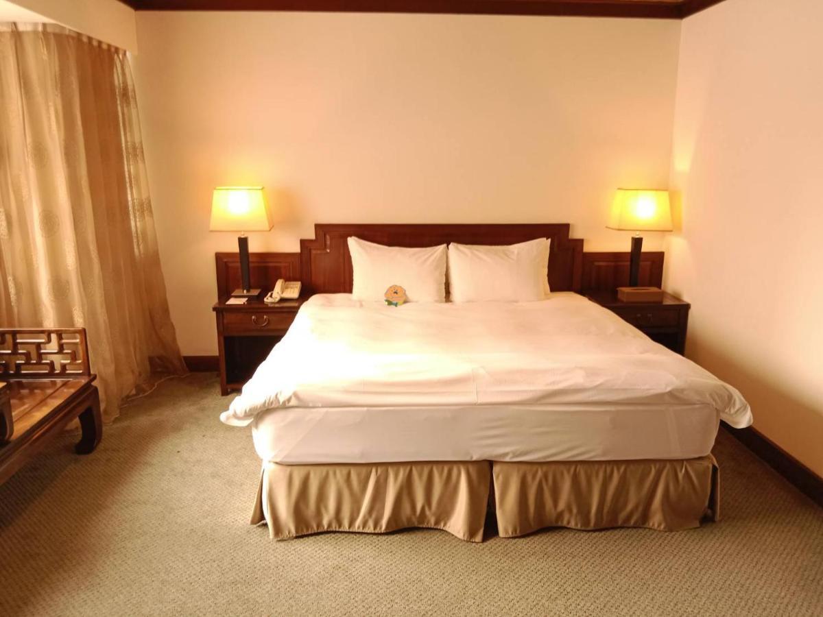 Beautiful Hotel Taipei Синдиен Екстериор снимка