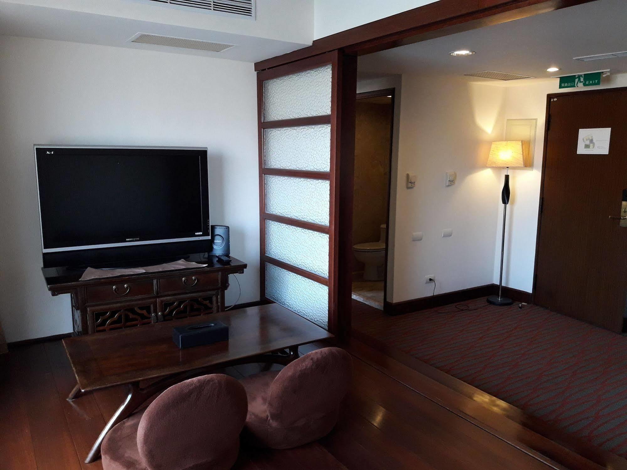 Beautiful Hotel Taipei Синдиен Екстериор снимка