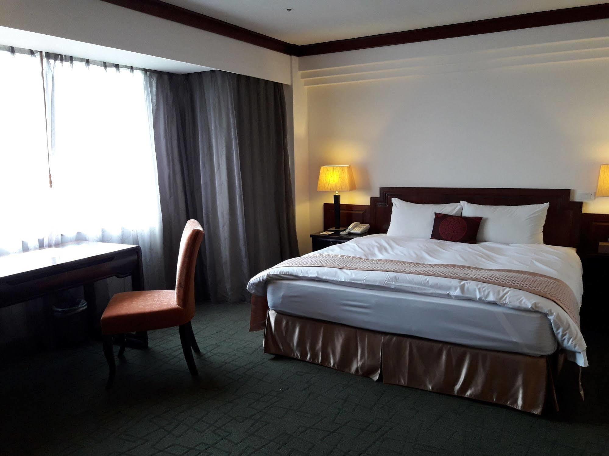 Beautiful Hotel Taipei Синдиен Екстериор снимка